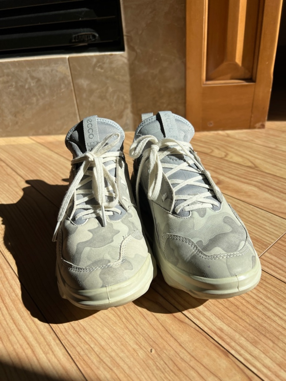 Ecco Lightweight Camouflage Trail Sneakers in Light Gray and Cream